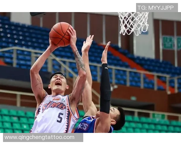 赛后分析:上海排球队与北京排球队的比赛节奏与战术对比探讨 赛后分析:上海排球队与北京排球队的比赛节奏与战术对比探讨