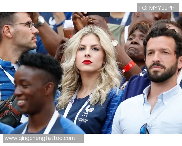 足球明星与女球迷的秘密恋情曝光引发舆论热议与球迷失望 足球明星与女球迷的秘密恋情曝光引发舆论热议与球迷失望